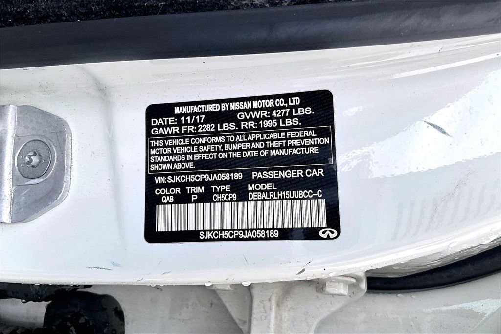 Used 2018 INFINITI QX30 Premium w/ Navigation Package FWD image 4