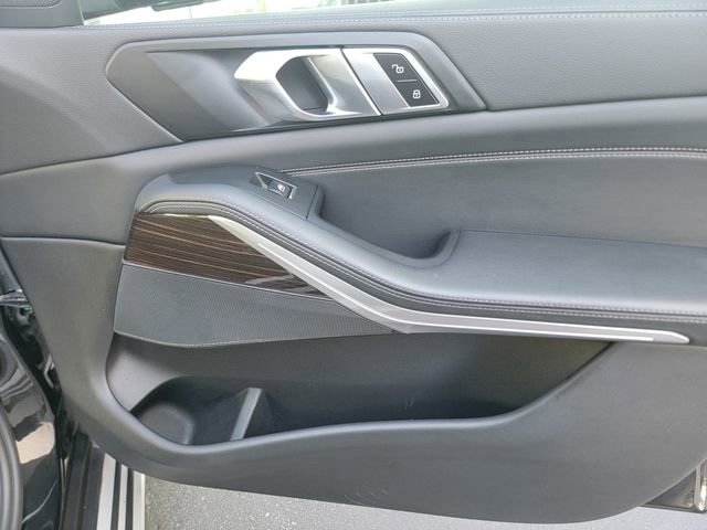 Used 2023 BMW X5 xDrive45e w/ Climate Comfort Package AWD/4WD image 24