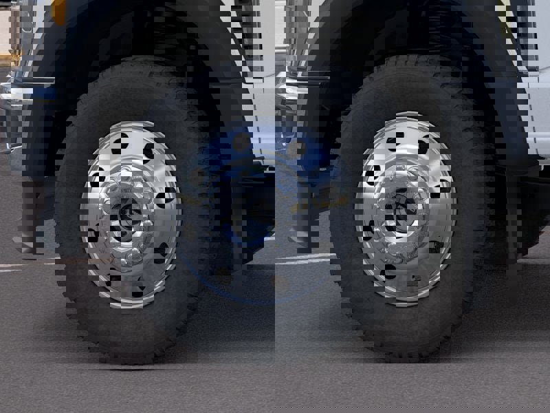 New 2025 Ford F550 4x4 Regular Cab Super Duty w/ XLT Value Package image 19