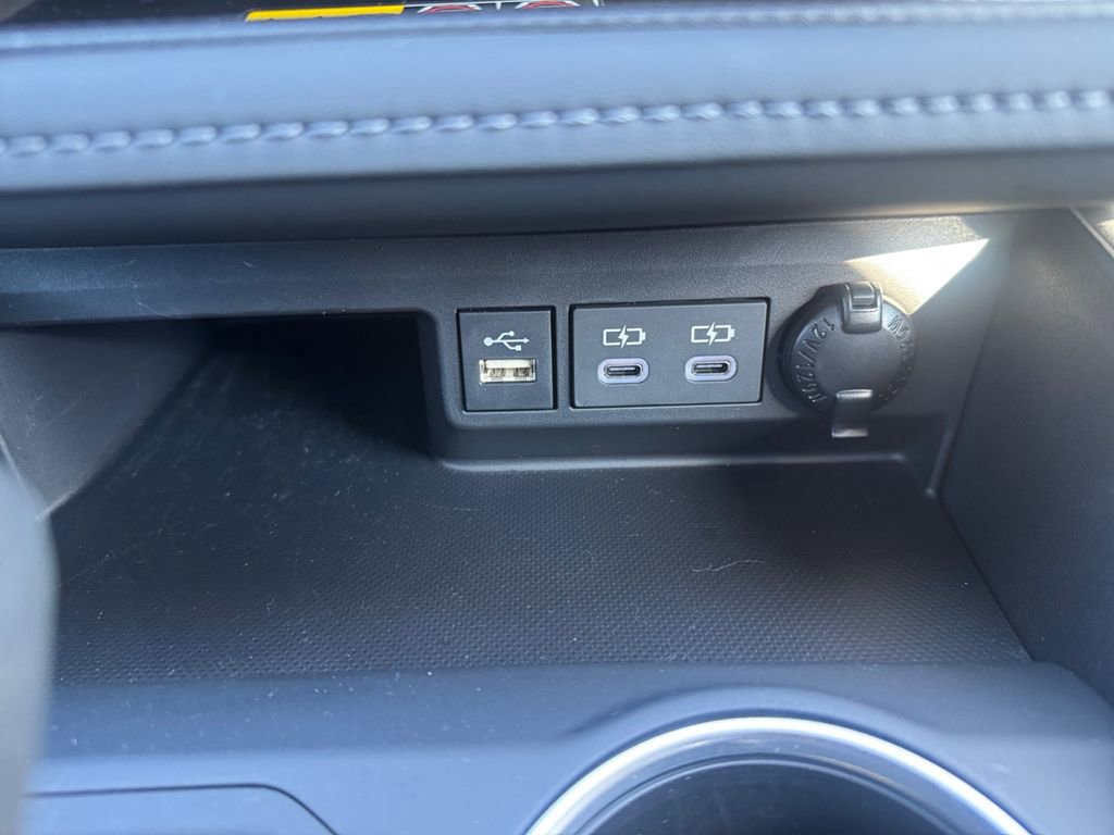 Used 2026 Toyota Highlander XLE image 28