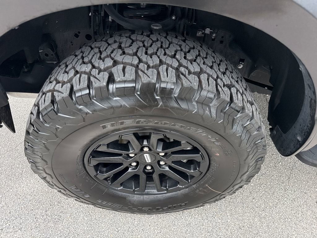 Used 2025 Ford F150 Raptor AWD/4WD image 13