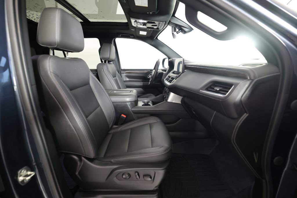 Used 2021 Chevrolet Tahoe LT w/ LT Signature Package RWD image 10