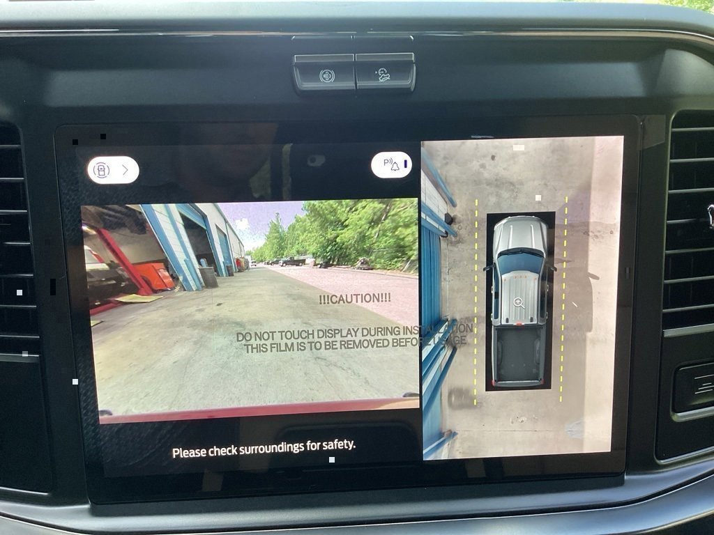 New 2025 Ford F250 Lariat w/ Black Appearance Package image 54