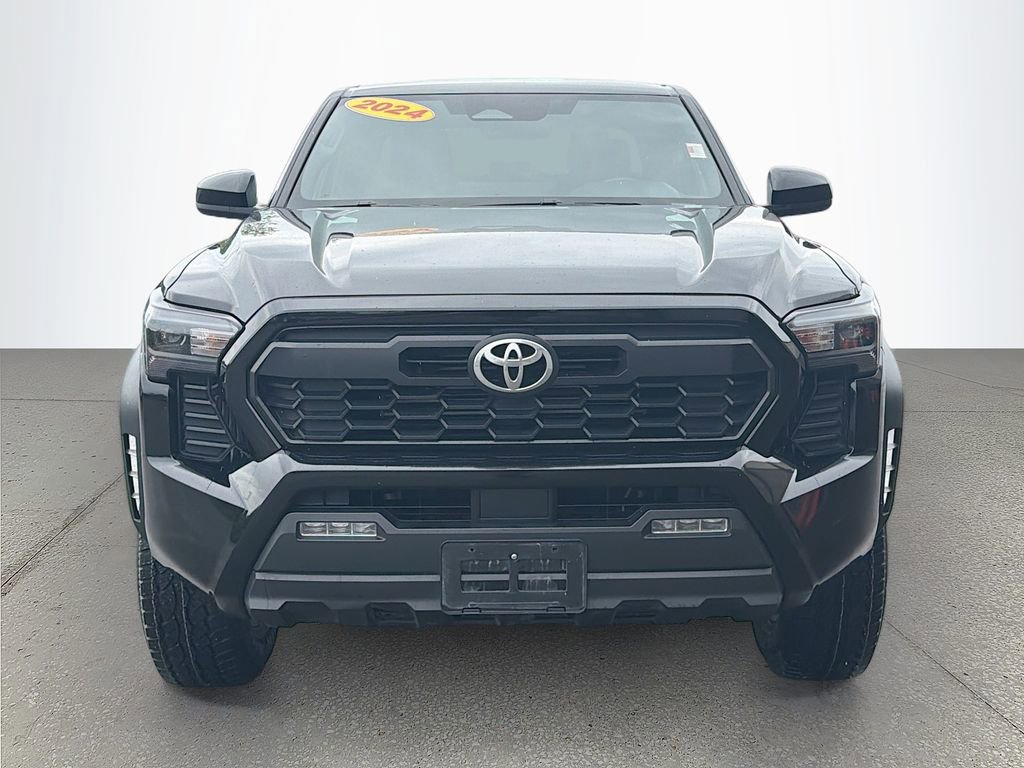 Used 2024 Toyota Tacoma TRD Off-Road image 9
