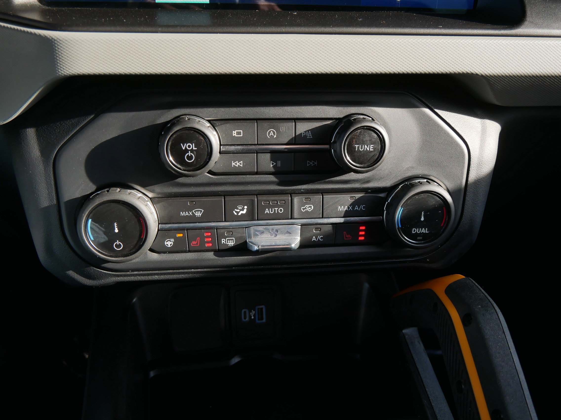 Certified 2022 Ford Bronco Badlands image 14