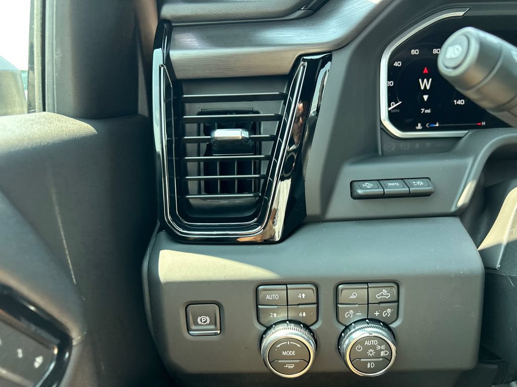 New 2026 GMC Sierra 2500 AT4 w/ AT4 Premium Plus Package AWD/4WD image 21