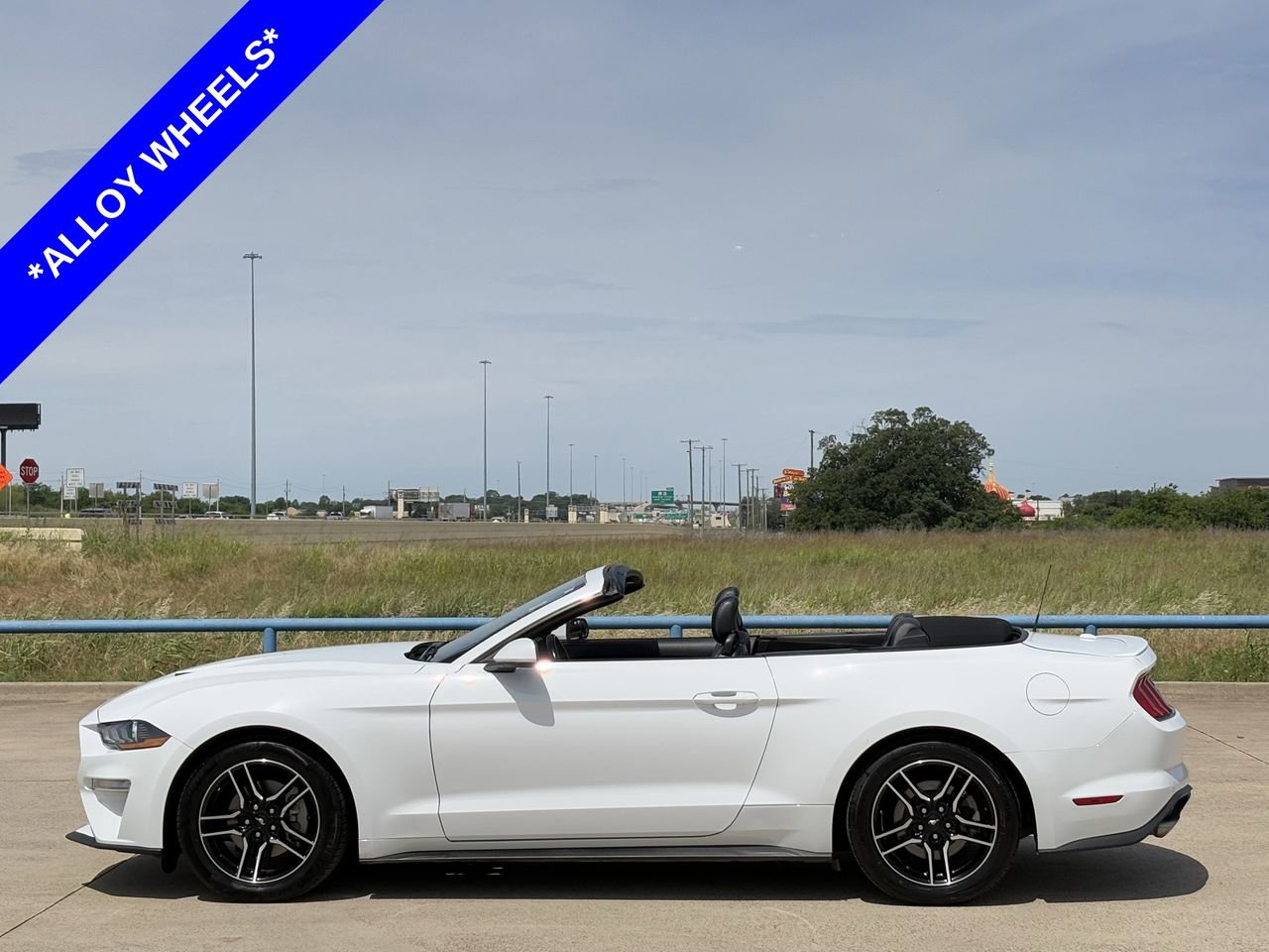 Used 2023 Ford Mustang Premium RWD image 3