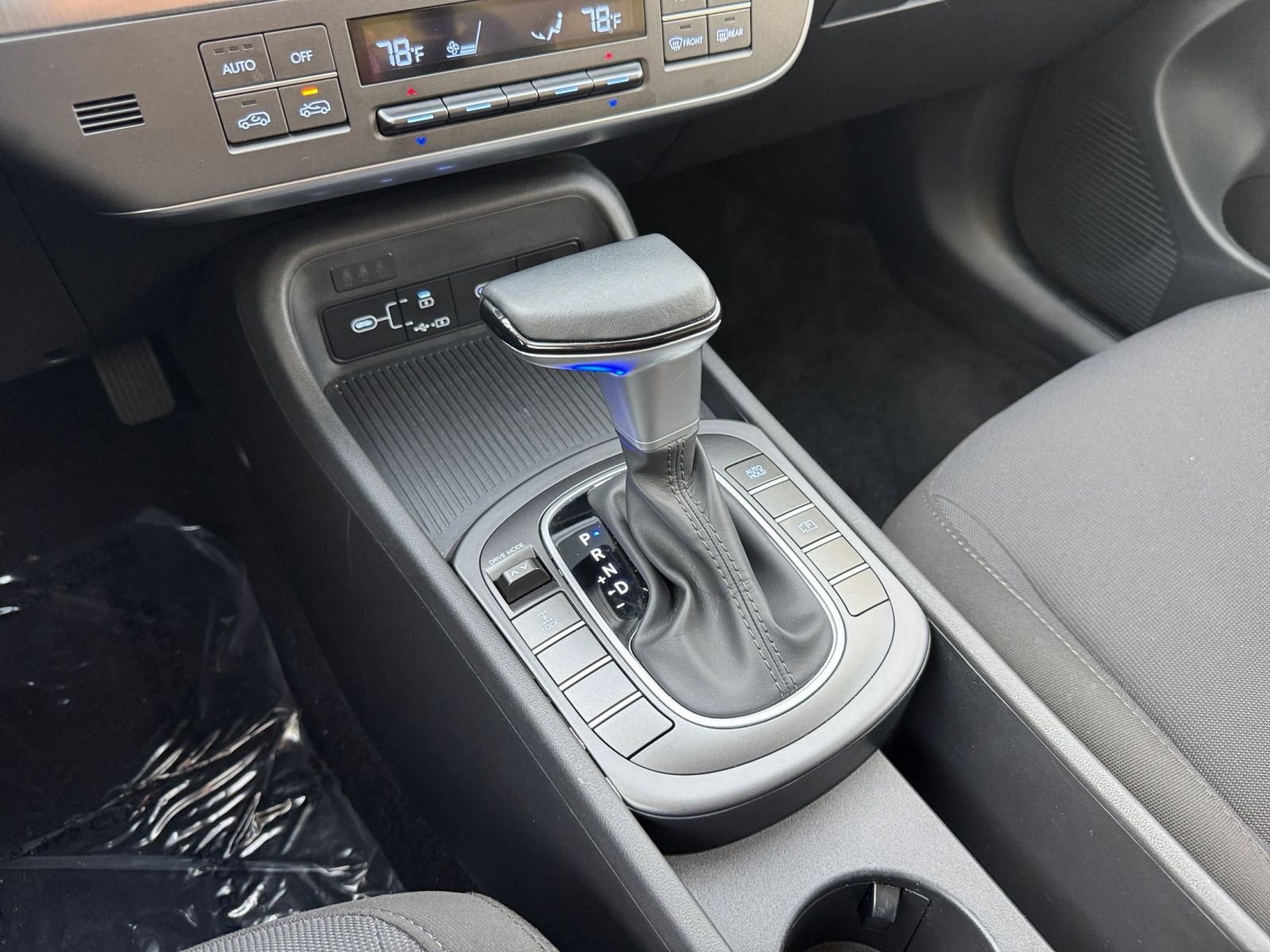 Used 2025 Hyundai Kona SEL image 37