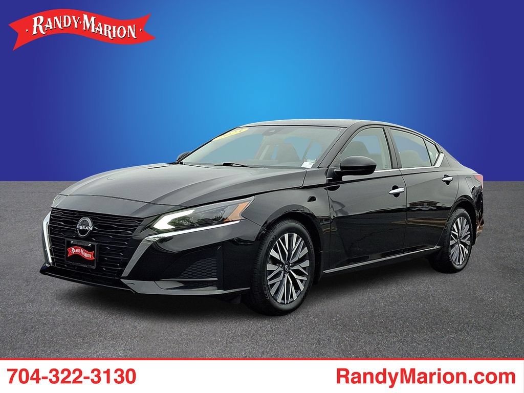 Used 2023 Nissan Altima 2.5 SV w/ SV Premium Package