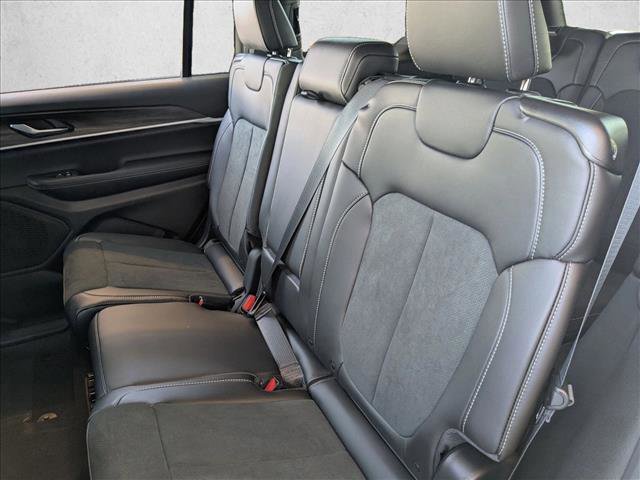 New 2026 Jeep Grand Cherokee L 2WD image 16