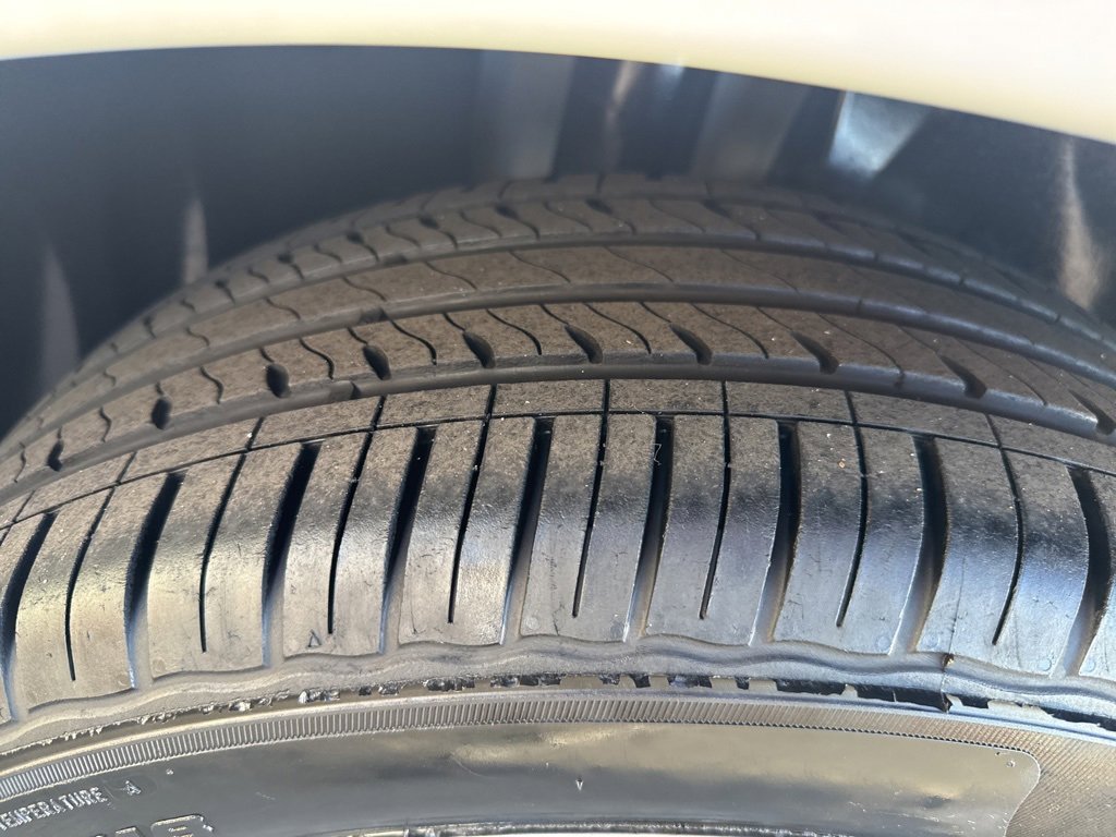 Certified 2021 Dodge Challenger SXT image 10