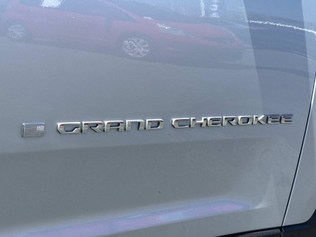 Used 2023 Jeep Grand Cherokee L Laredo RWD image 29