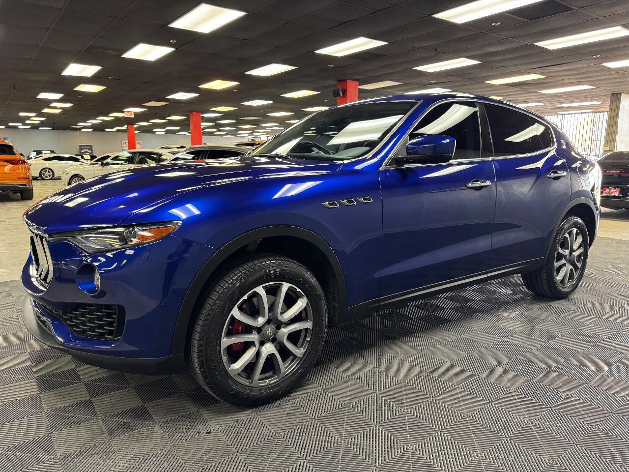 Used 2017 Maserati Levante image 7