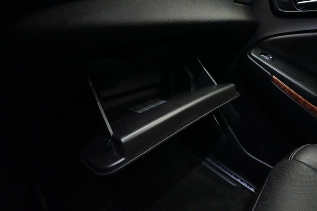 Used 2018 Chevrolet Suburban Premier image 31