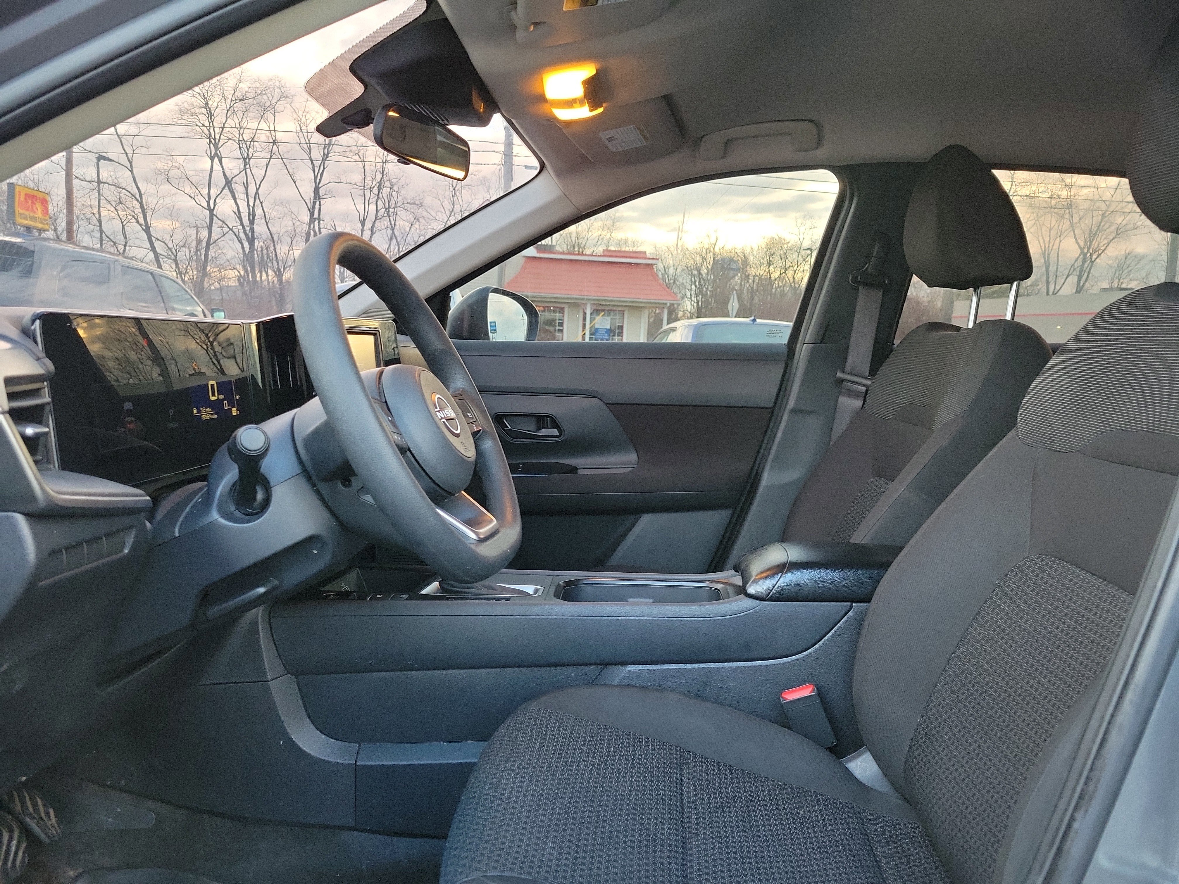 Used 2025 Nissan Kicks S image 15