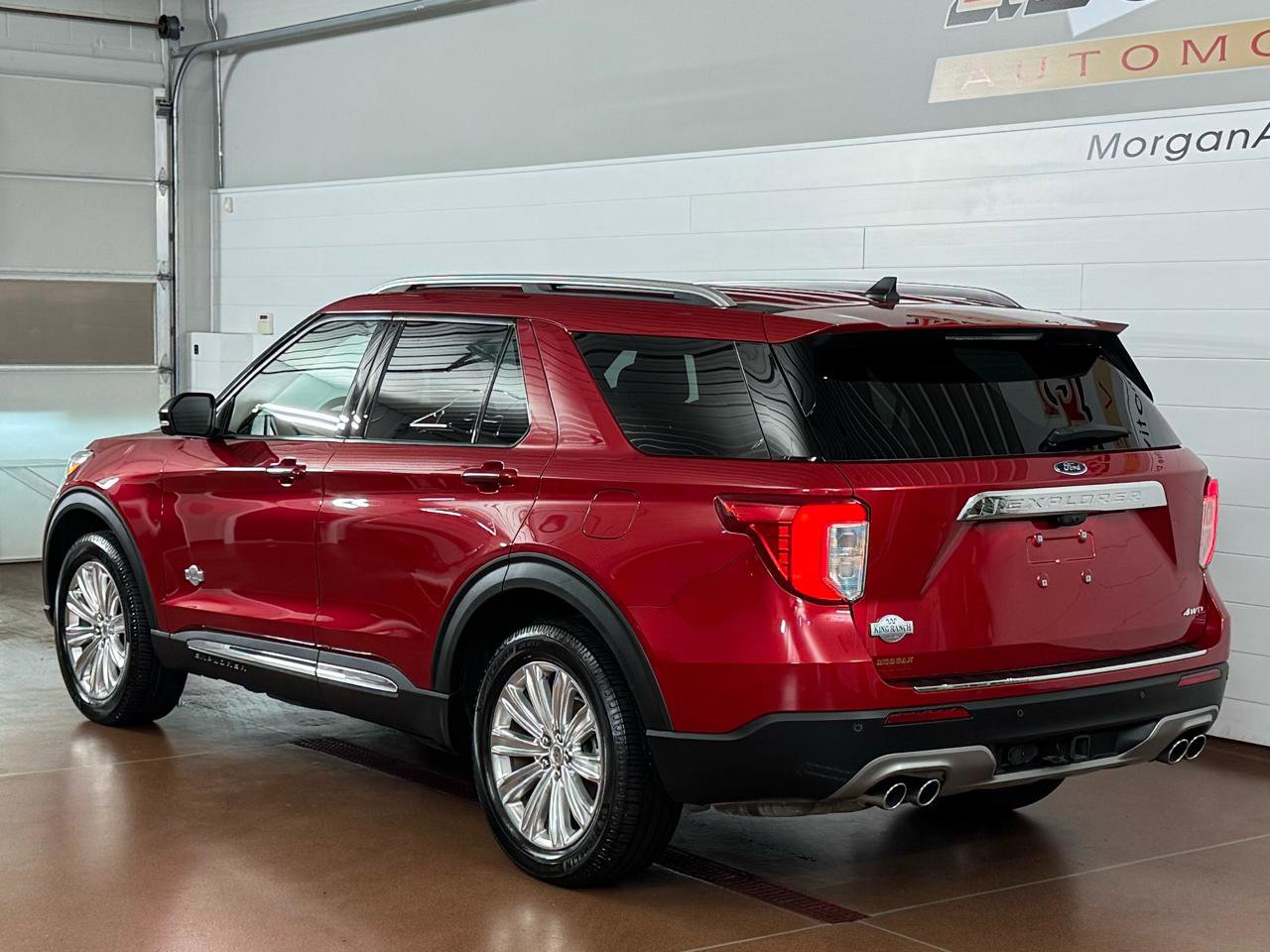 Used 2021 Ford Explorer King Ranch w/ Premium Technology Package AWD/4WD image 5