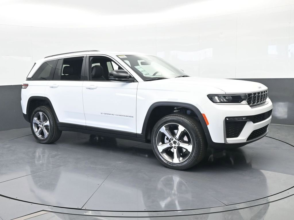 New 2026 Jeep Grand Cherokee Limited RWD image 8