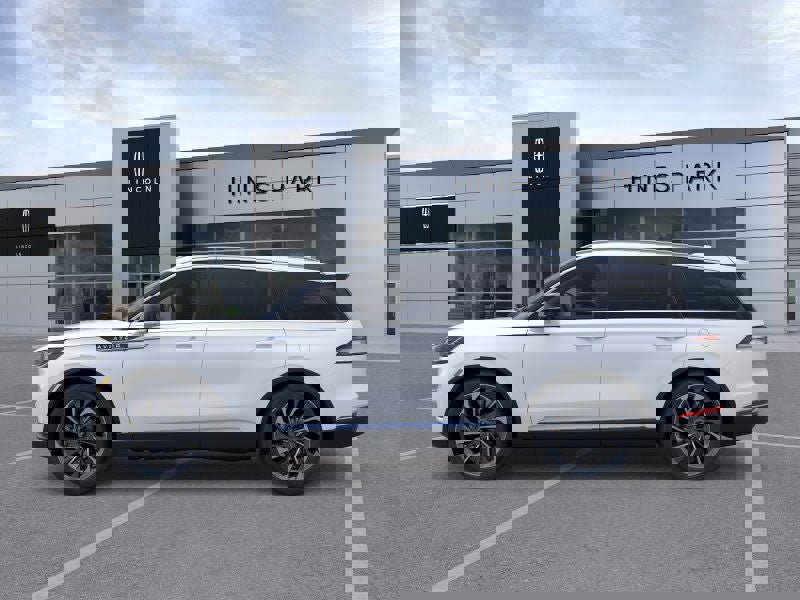 New 2026 Lincoln Aviator Reserve image 3