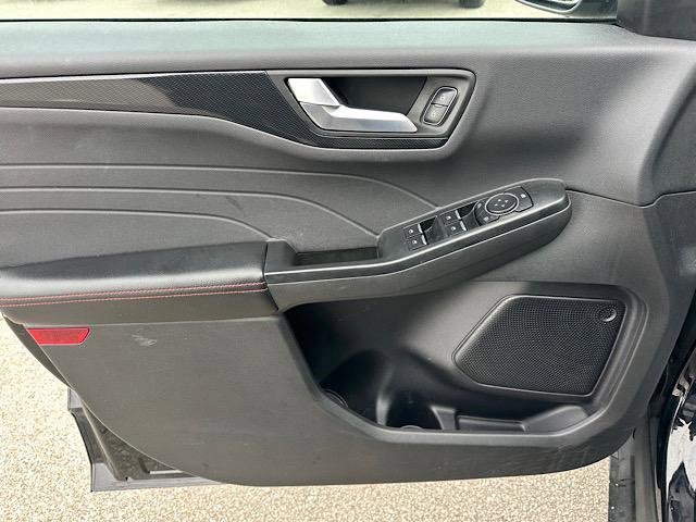 Used 2024 Ford Escape ST-Line image 16