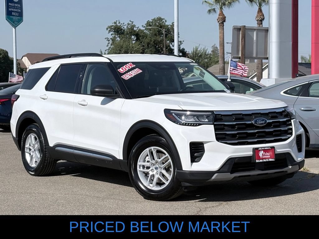 Used 2025 Ford Explorer Active RWD image 2
