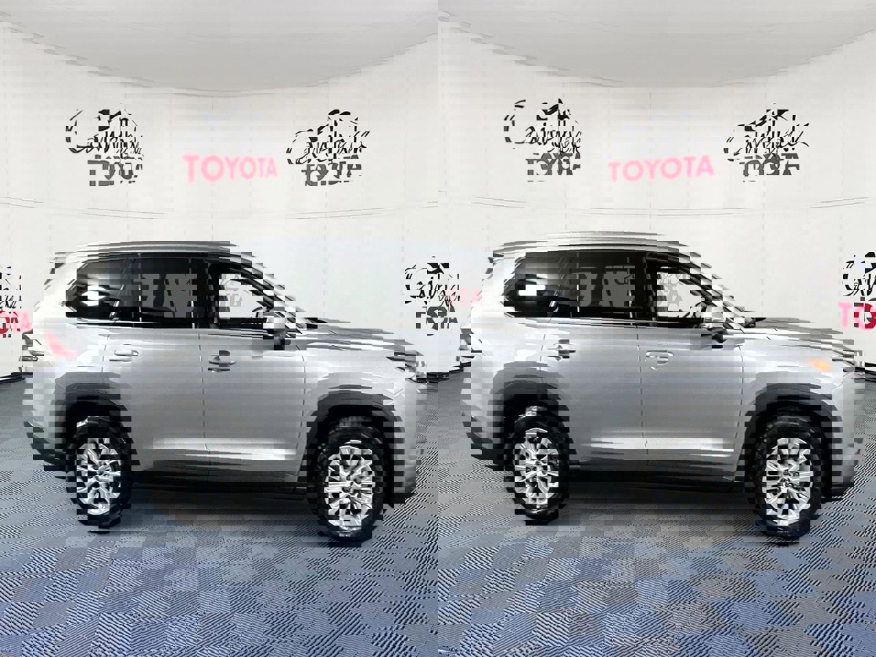 Used 2025 Toyota Grand Highlander AWD image 8