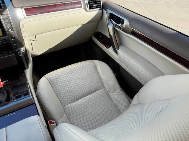 Used 2010 Lexus GX 460 image 20
