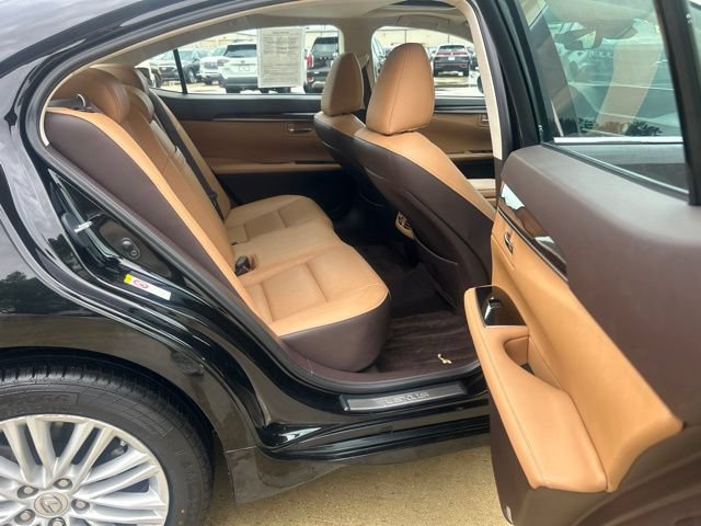 Used 2016 Lexus ES 350 w/ Premium Package w/Wood Trim FWD image 25