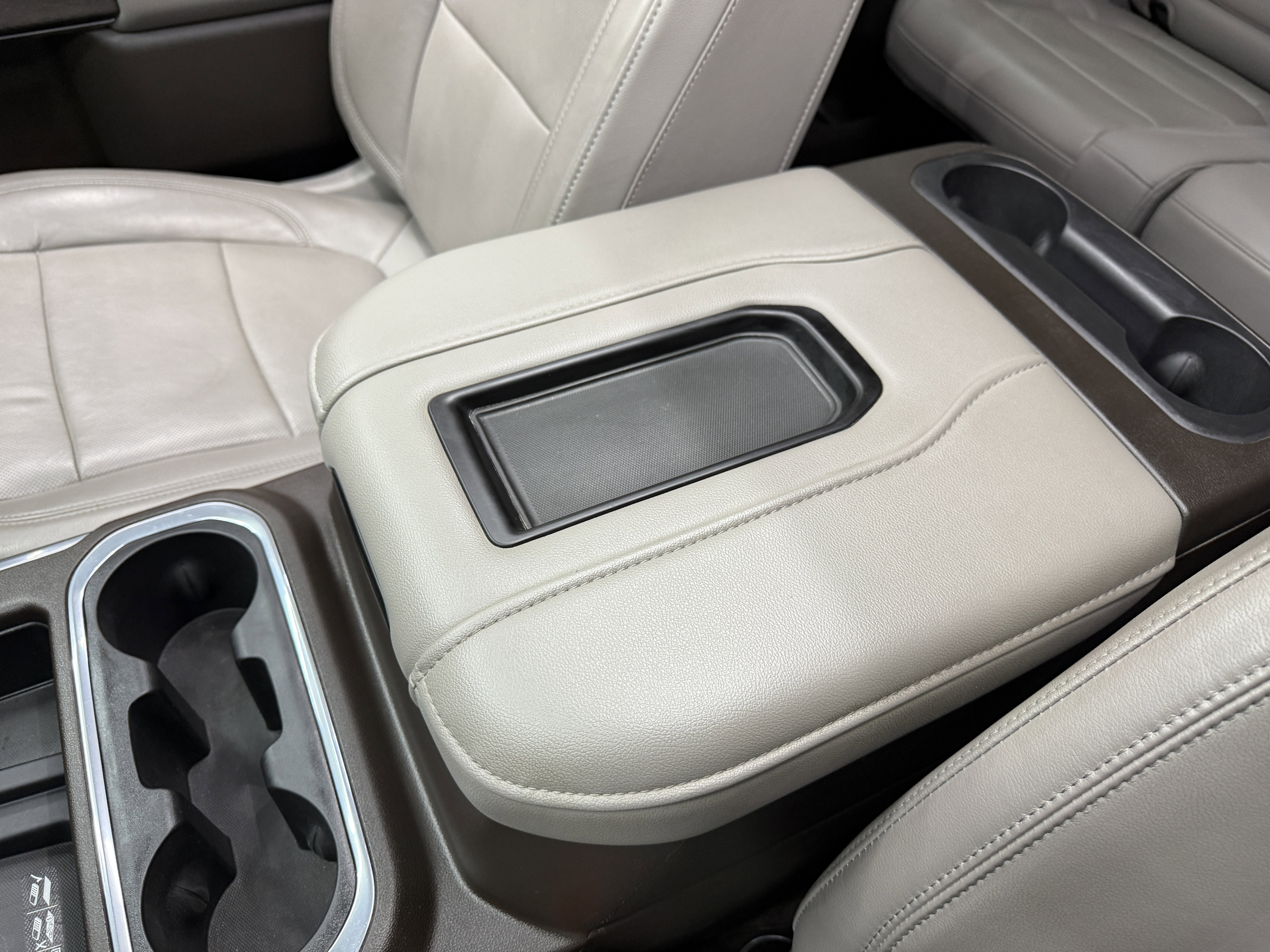 Used 2020 Chevrolet Silverado 1500 LTZ w/ LTZ Premium Package image 24