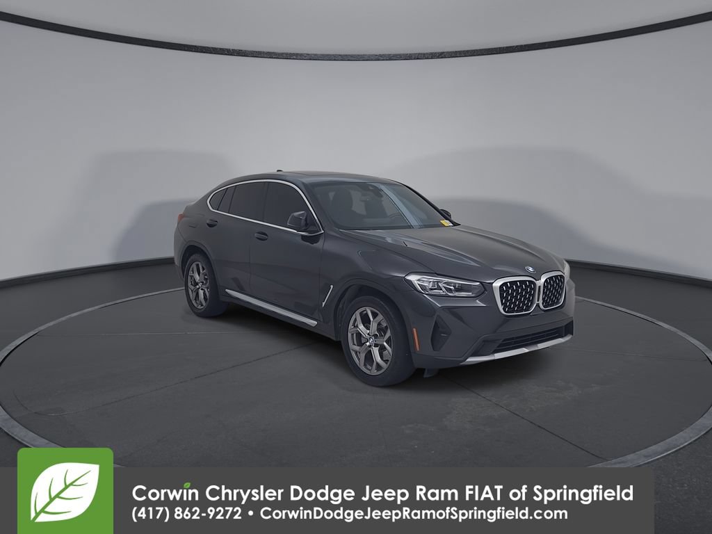 Used 2023 BMW X4 xDrive30i w/ Premium Package AWD/4WD image 3