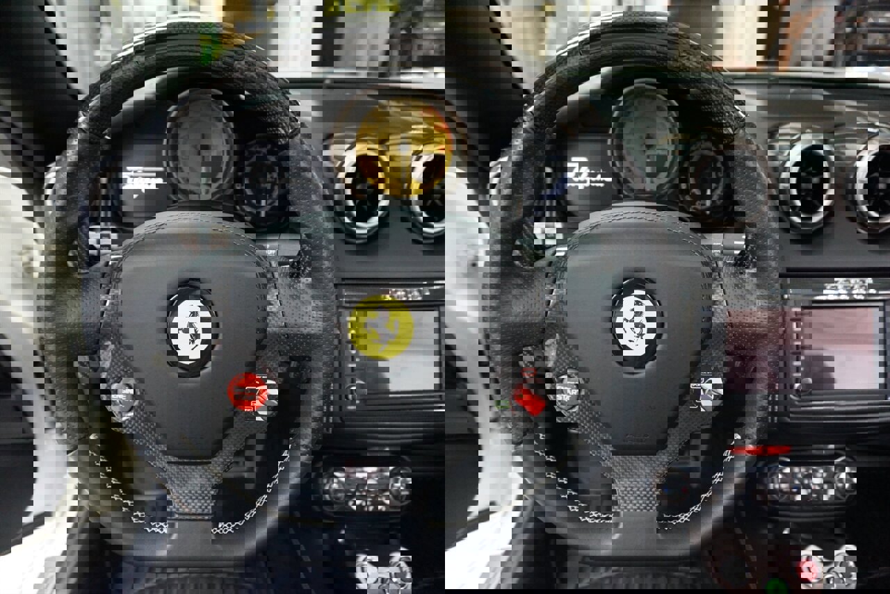 Used 2014 Ferrari California image 13