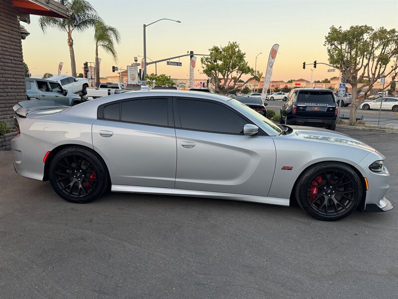 Used 2019 Dodge Charger Scat Pack w/ Dynamics Package RWD image 16