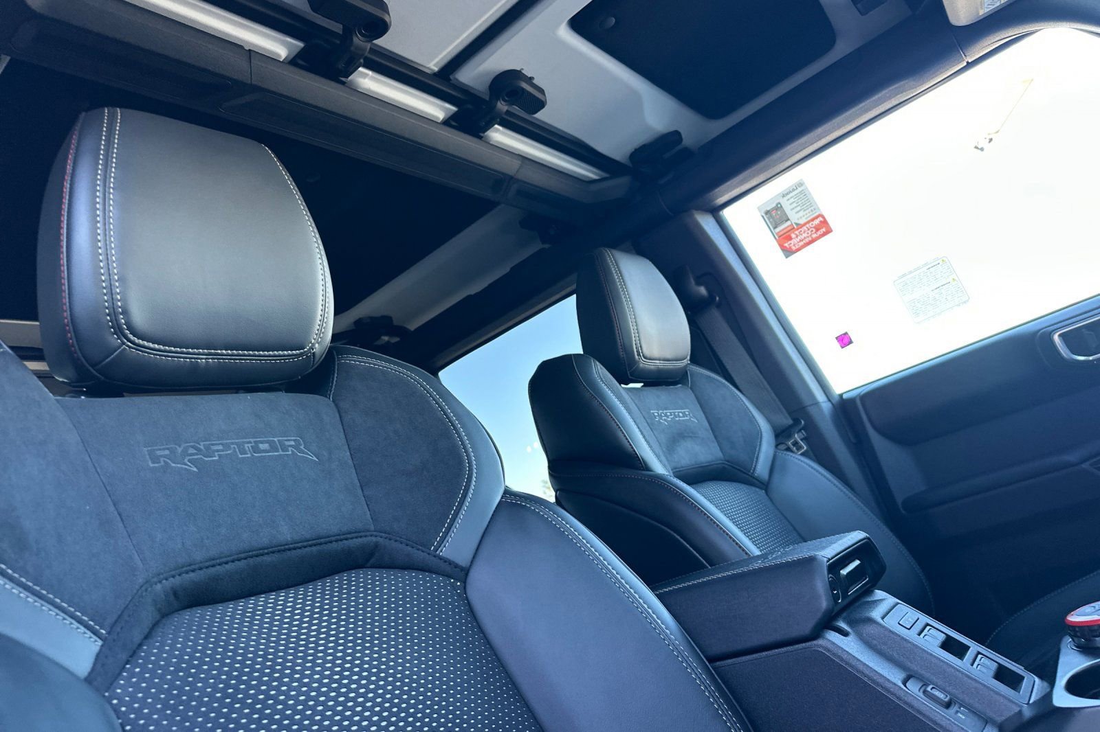 New 2025 Ford Bronco Raptor image 17