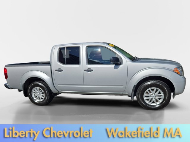 Used 2015 Nissan Frontier SV AWD/4WD image 2