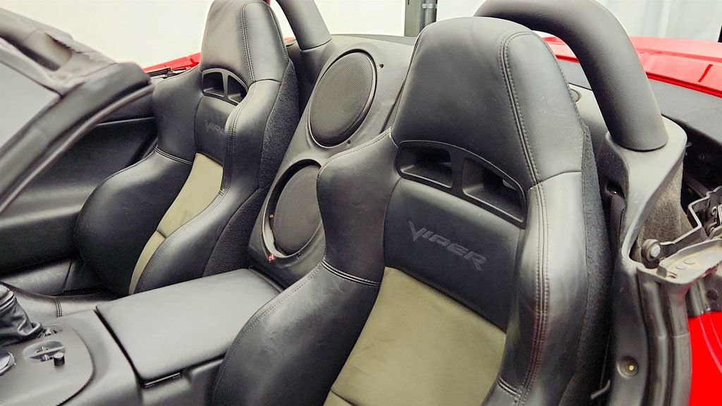 Used 2004 Dodge Viper SRT-10 RWD image 22