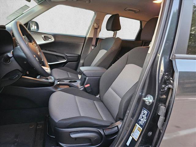 Used 2025 Kia Soul LX w/ LX Technology Package image 15