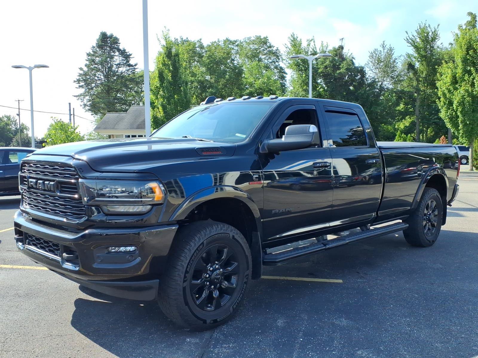 Used 2022 RAM 3500 Limited AWD/4WD image 3