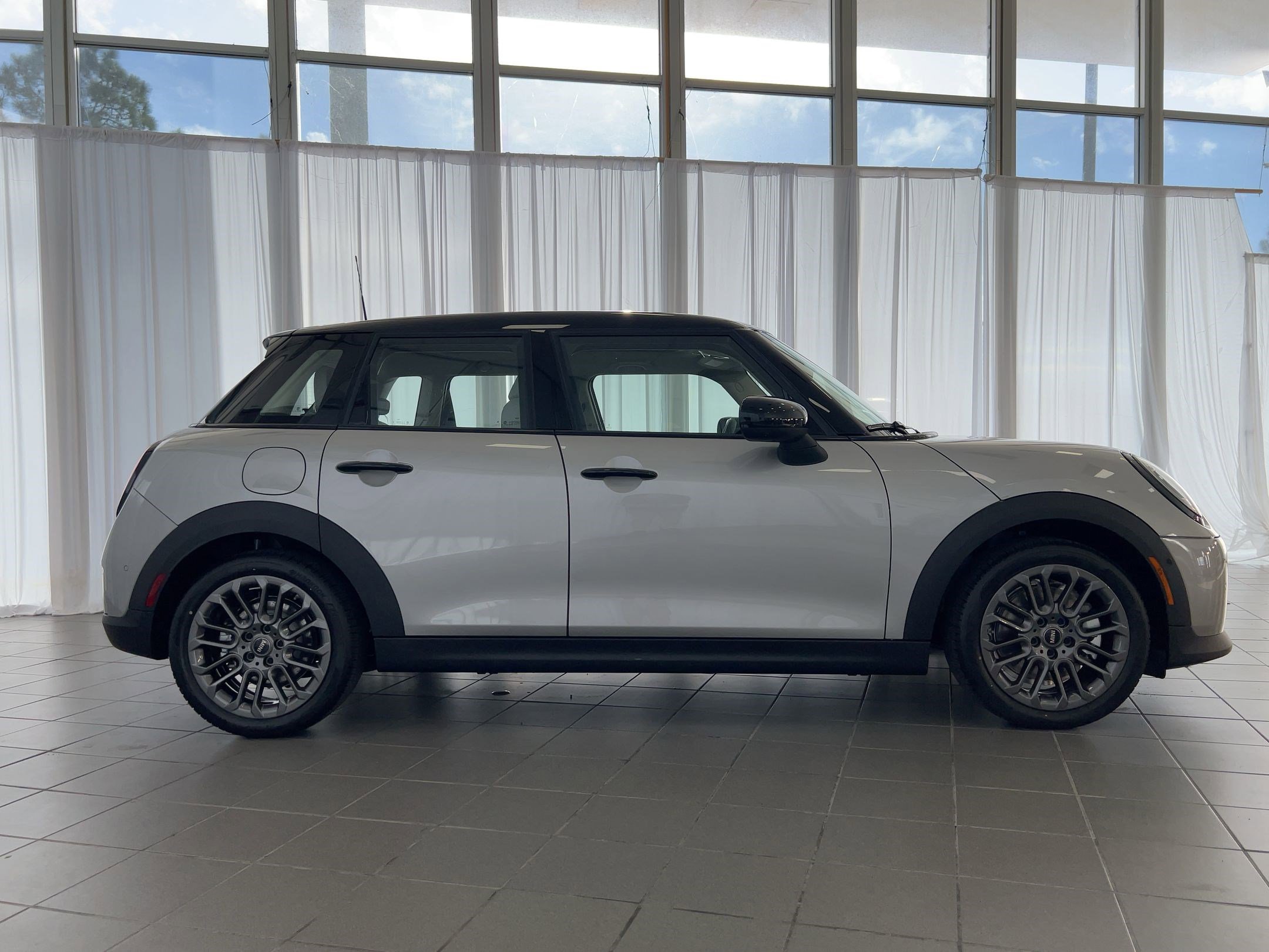 New 2026 MINI Cooper 4-Door Hardtop FWD image 8