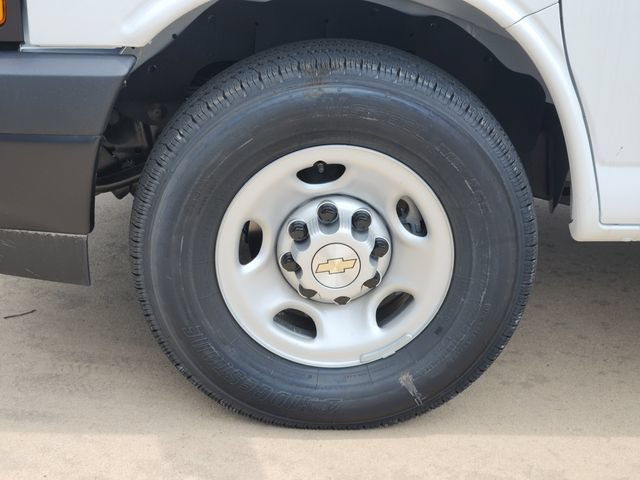 New 2025 Chevrolet Express 2500 Extended RWD image 16