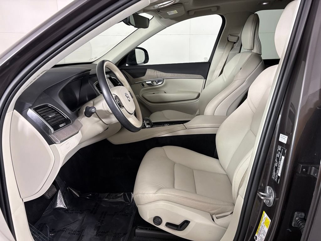 Used 2023 Volvo XC90 B6 Plus w/ Protection Package Premier AWD/4WD image 16