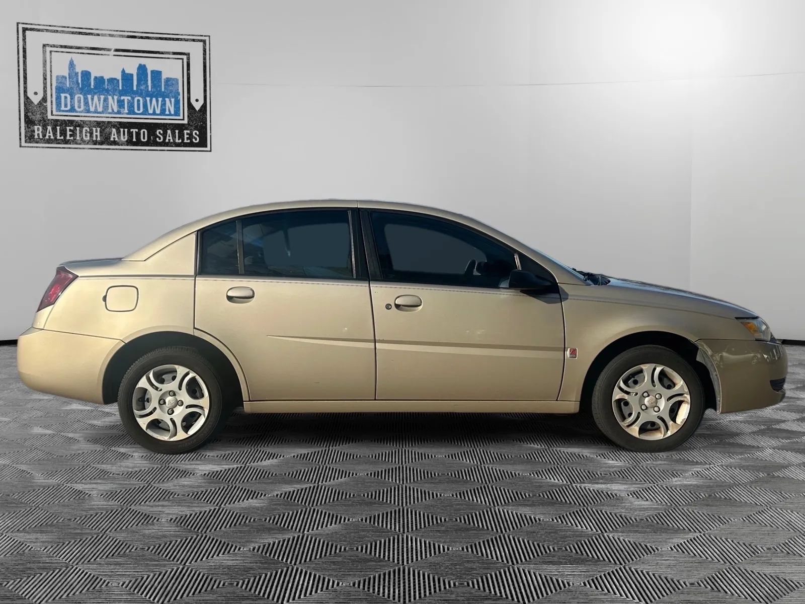 Used 2005 Saturn ION Level 2 w/ Power Pkg FWD image 5