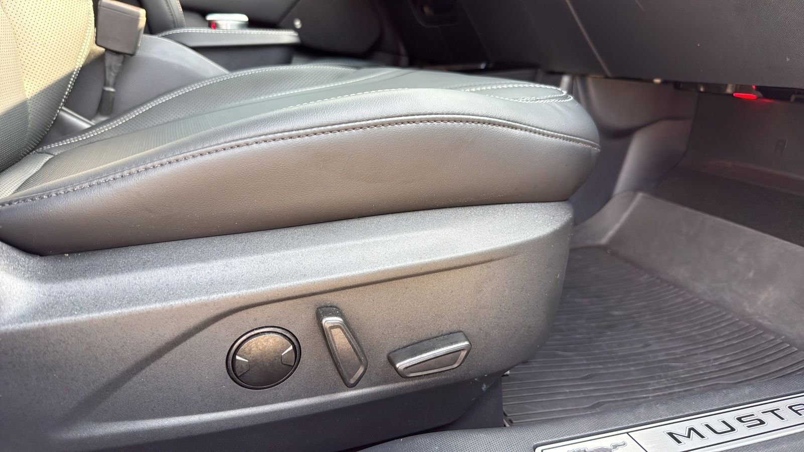 Used 2023 Ford Mustang Mach-E Premium AWD/4WD image 24