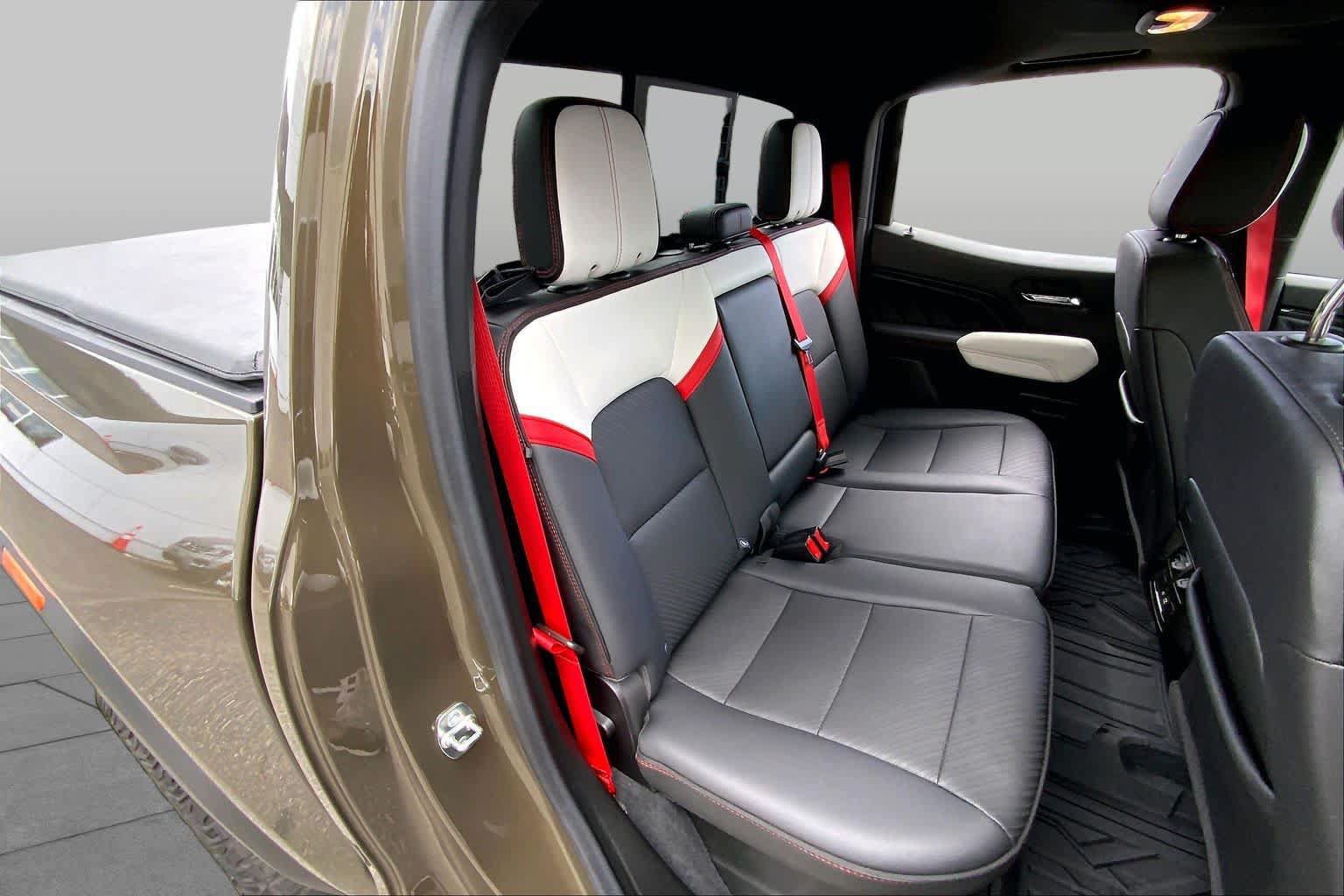 Used 2024 GMC Canyon AT4X AWD/4WD image 18