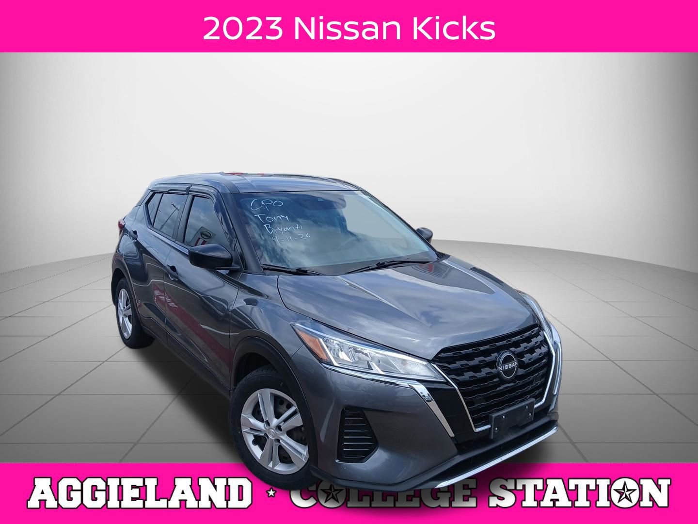 Used 2023 Nissan Kicks S image 1