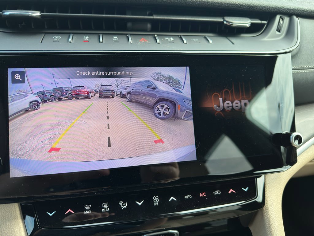 New 2026 Jeep Grand Cherokee L Limited RWD image 17