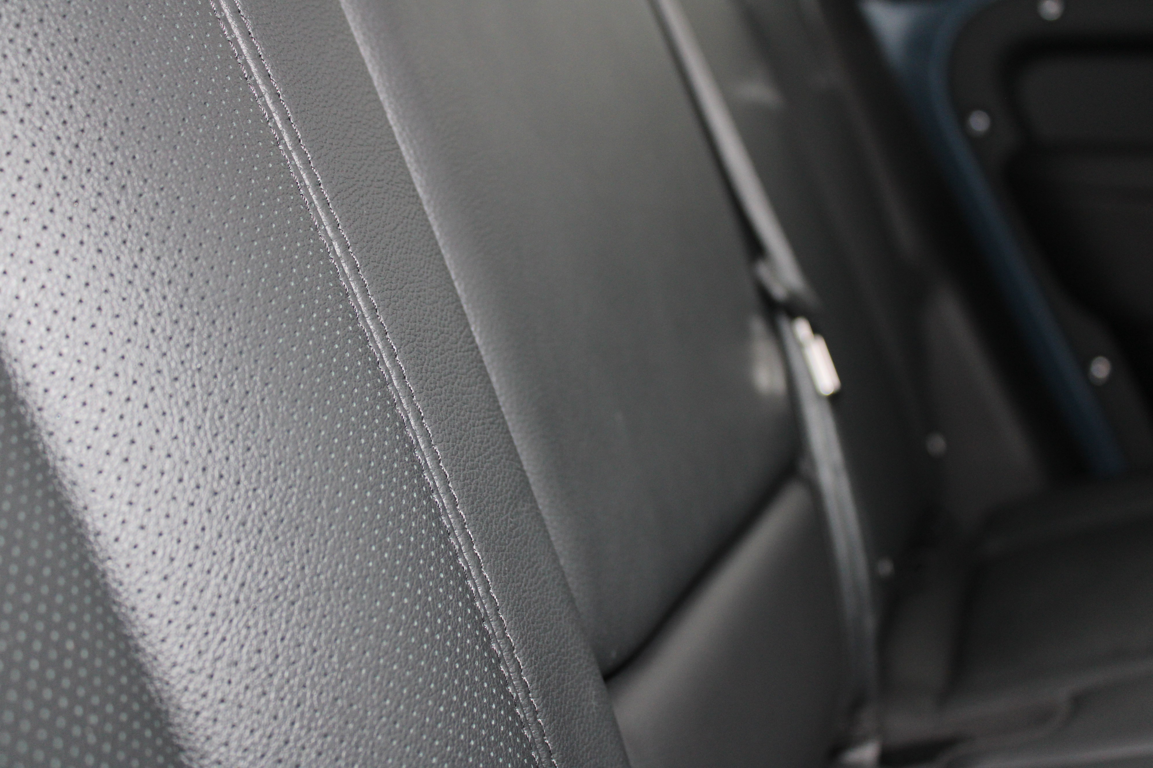 Used 2024 Land Rover Defender 110 S image 47