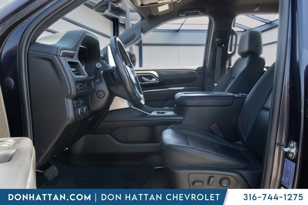 Used 2022 Chevrolet Tahoe LT w/ Luxury Package AWD/4WD image 4