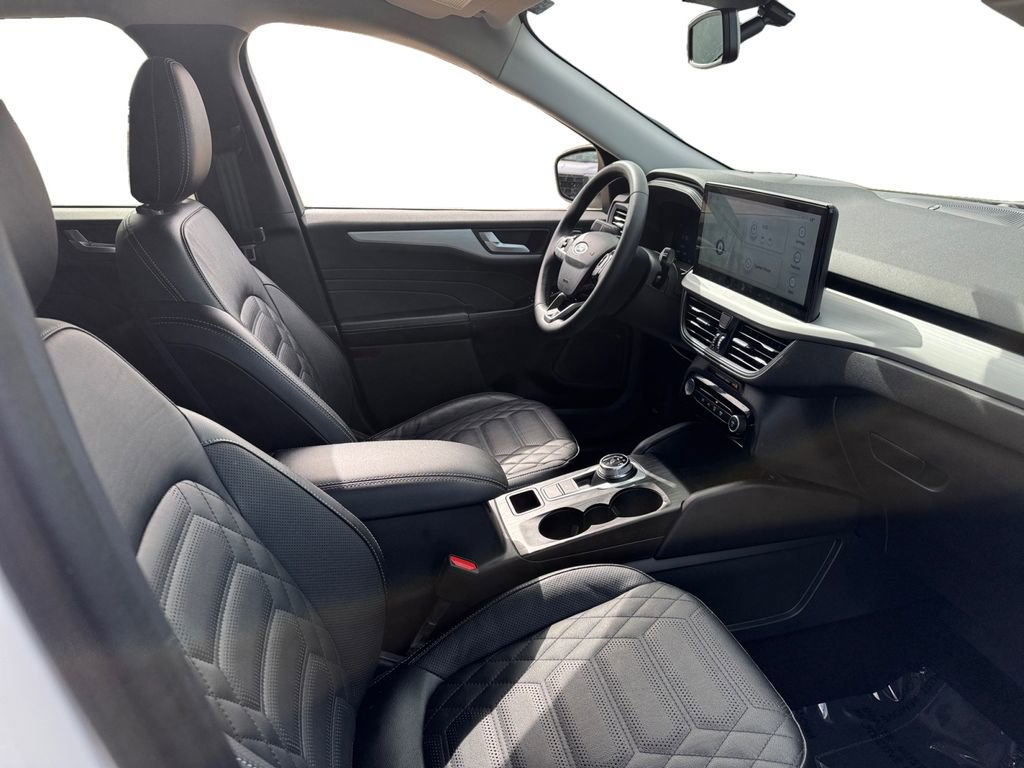 Certified 2024 Ford Escape Platinum w/ Premium Technology Package image 20