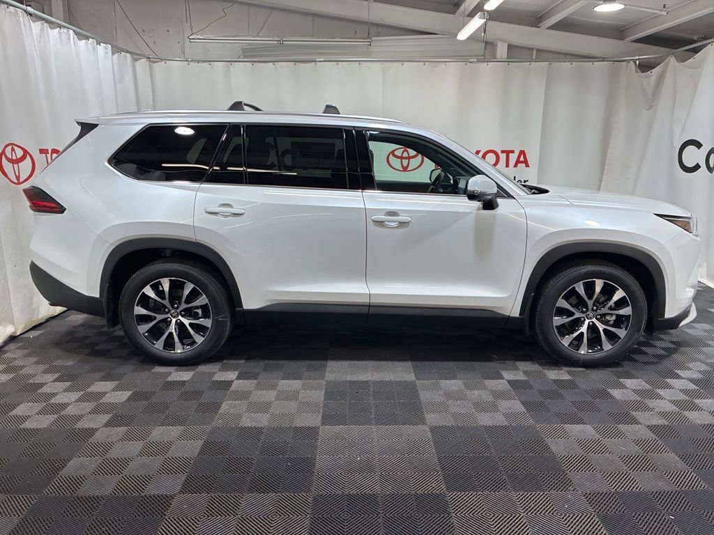 Used 2026 Toyota Grand Highlander AWD Hybrid image 36