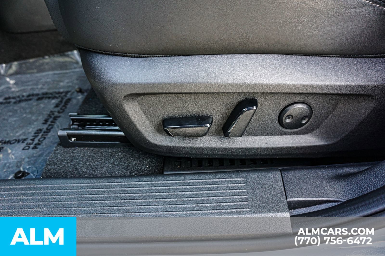 Used 2025 Nissan Rogue Platinum FWD image 39