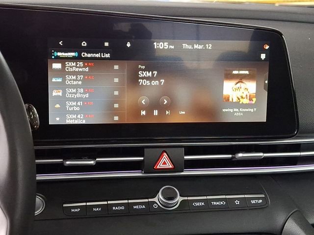 Used 2025 Hyundai Elantra SEL image 20